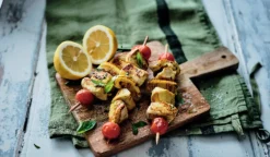 4 brochettes de poulet mariné au citron et au basilic