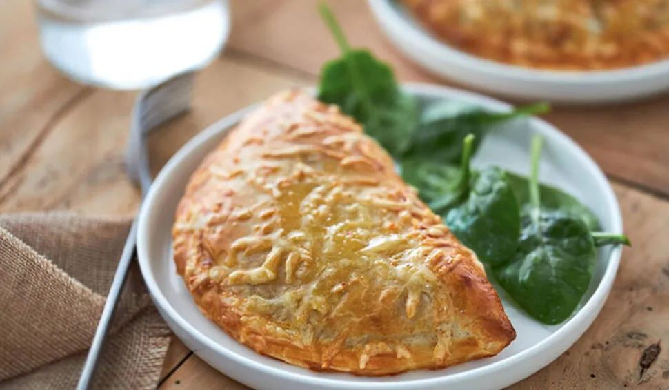 2 chaussons poulet, champignon, emmental