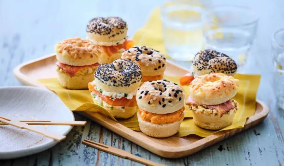 12 mini-bagels