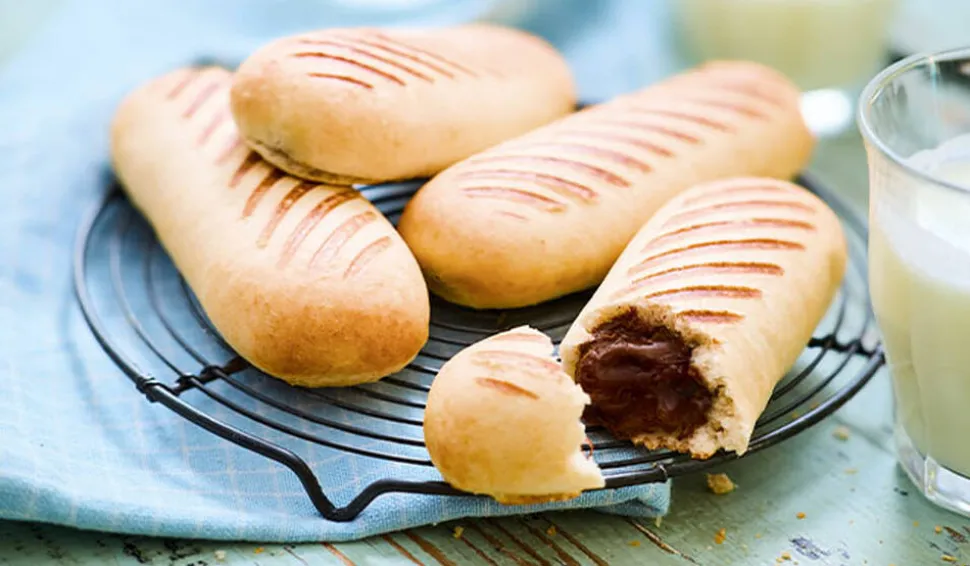 4 panini fourrés à la pâte à tartiner