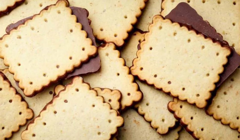 Biscuits petit-beurre au chocolat au lait