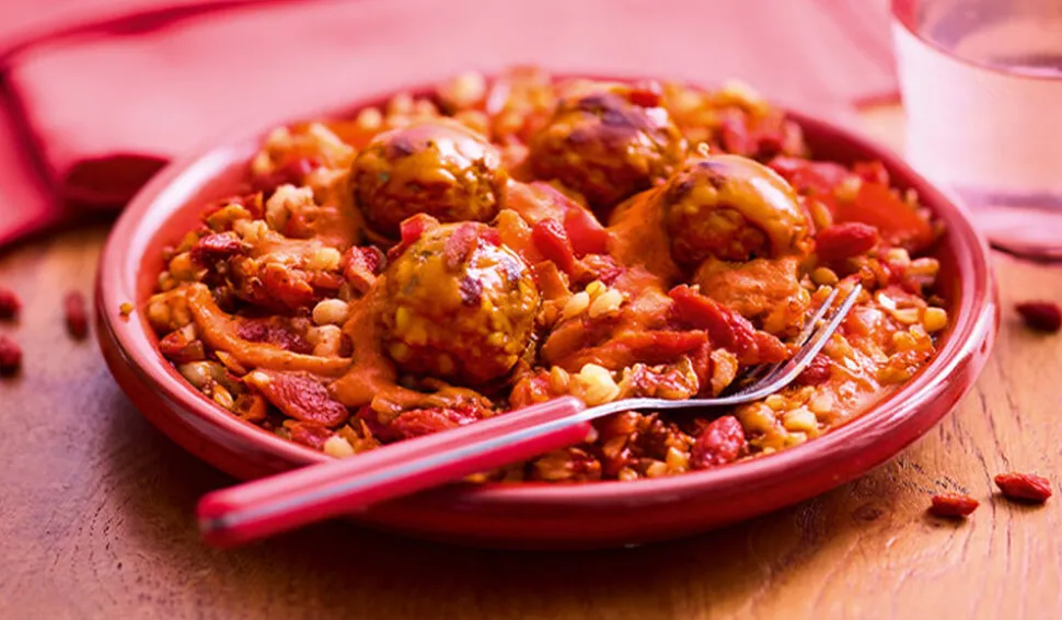 Boulettes végétariennes sauce cajun légumes rouges