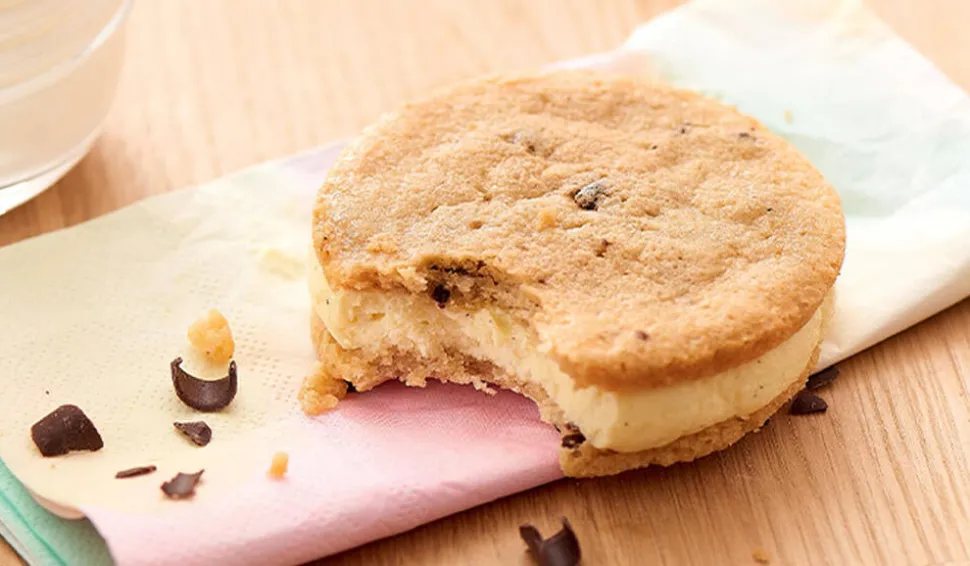 Cookie glacé crème glacée à la vanille