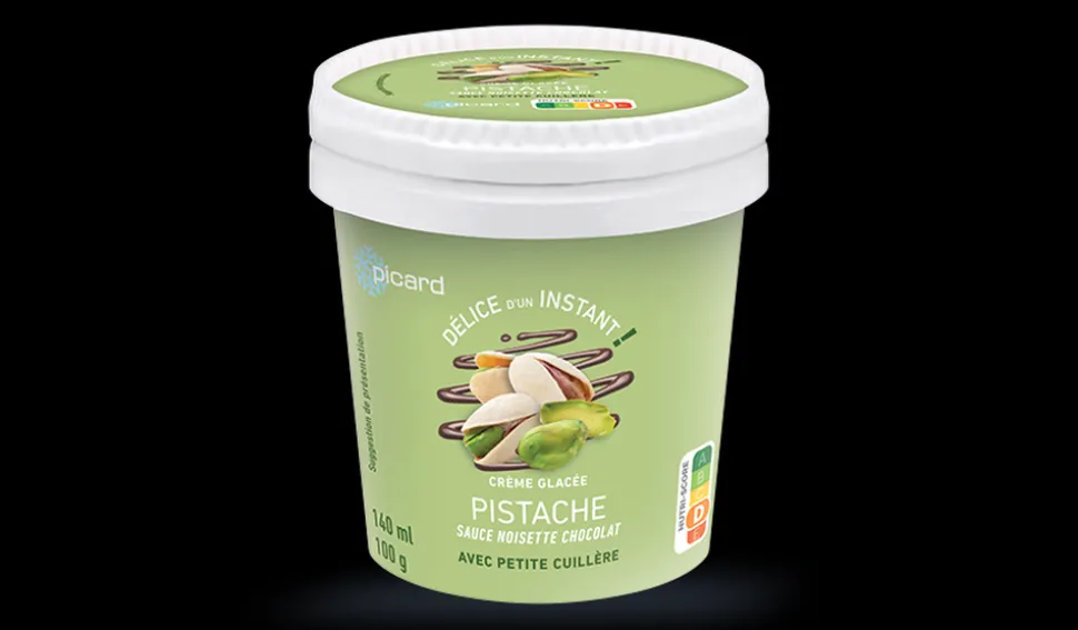Crème glacée pistache, sauce noisette chocolat