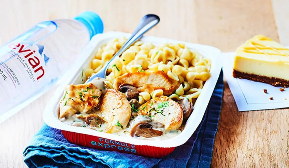 Poulet et petites pâtes sauce aux champignons