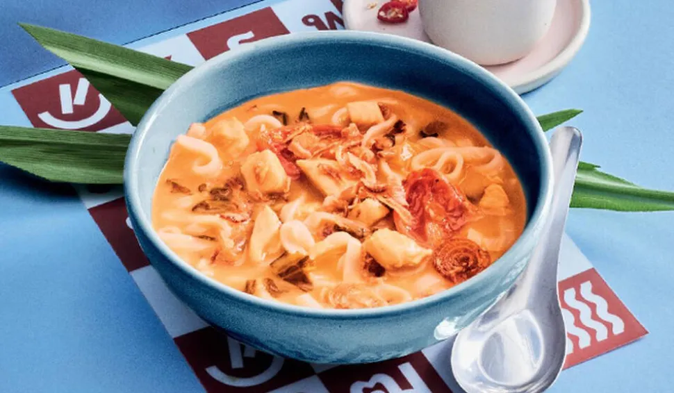 Soupe Kao Soi, bouillon lait coco, curry, nouilles